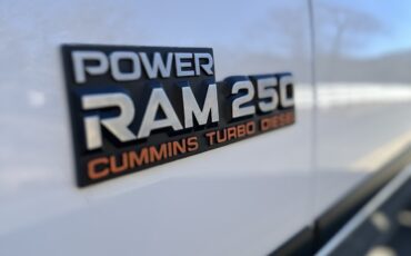 Dodge-W-Series-1992-36