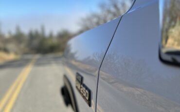 Dodge-W-Series-1992-37