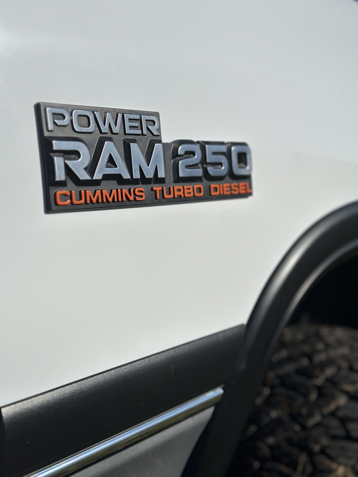 Dodge-W-Series-1992-6