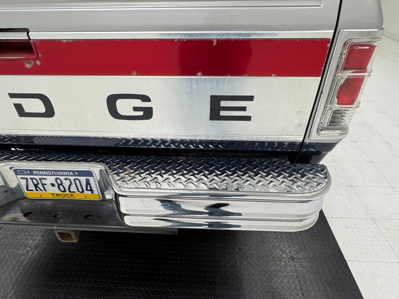 Dodge-W250-1992-Midnight-Blue-Metall-Dark-Gray-11