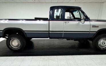 Dodge-W250-1992-Midnight-Blue-Metall-Dark-Gray-14