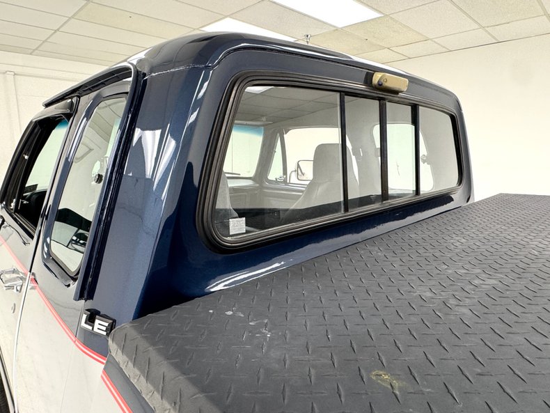 Dodge-W250-1992-Midnight-Blue-Metall-Dark-Gray-19