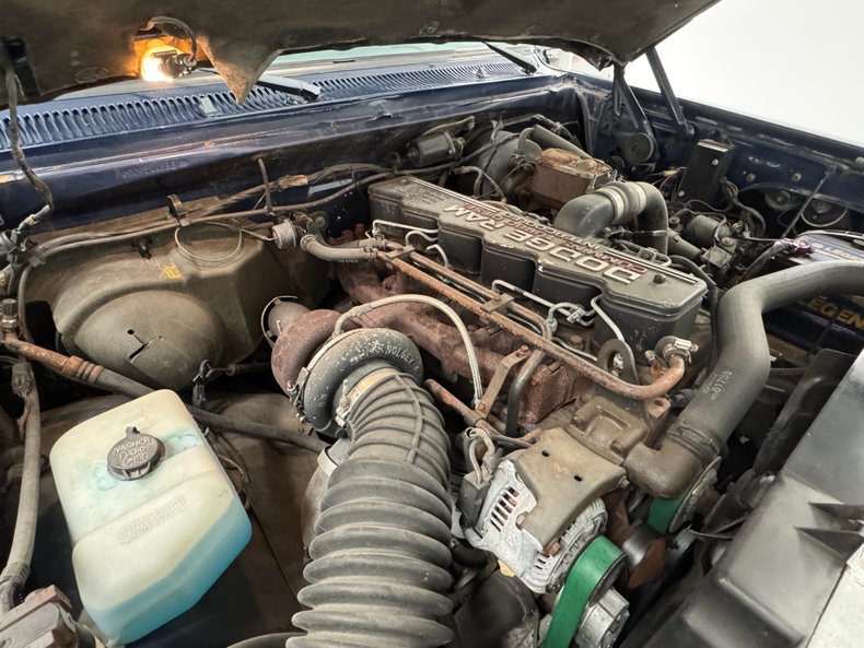 Dodge-W250-1992-Midnight-Blue-Metall-Dark-Gray-28