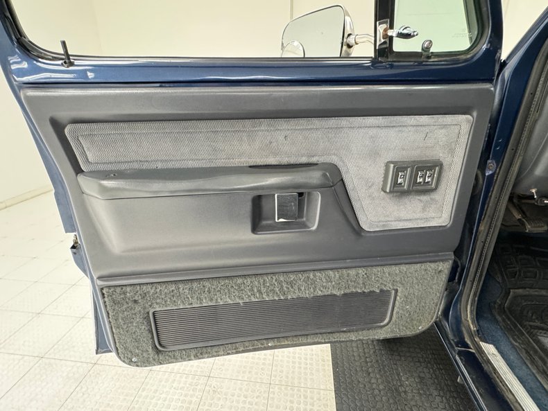 Dodge-W250-1992-Midnight-Blue-Metall-Dark-Gray-34