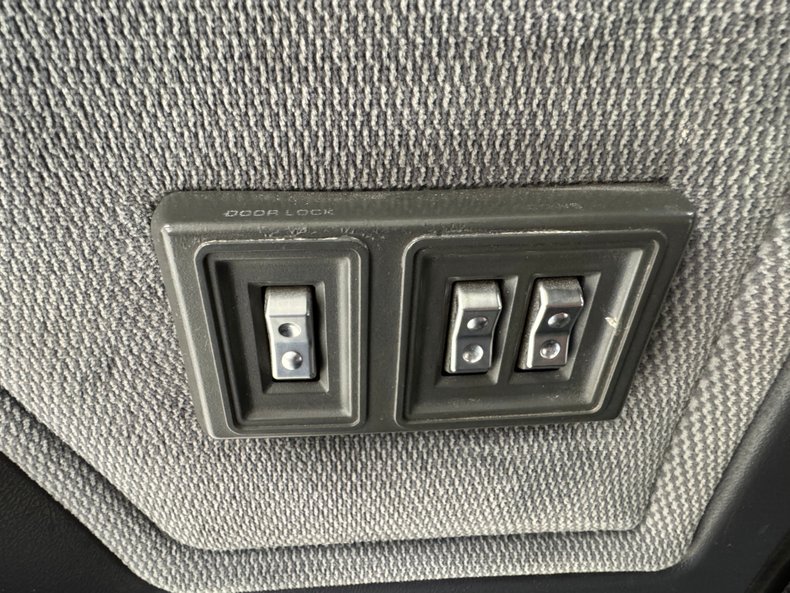 Dodge-W250-1992-Midnight-Blue-Metall-Dark-Gray-35