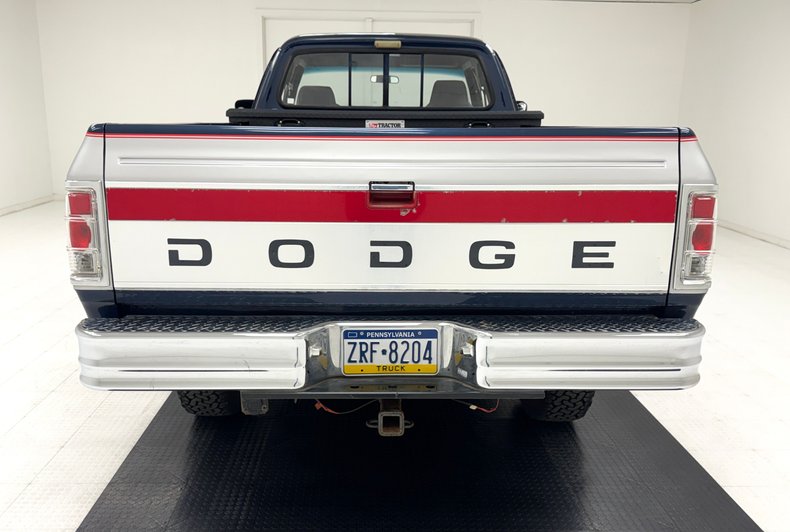 Dodge-W250-1992-Midnight-Blue-Metall-Dark-Gray-40