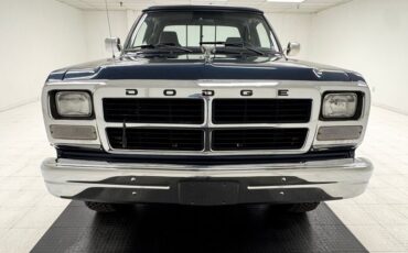 Dodge-W250-1992-Midnight-Blue-Metall-Dark-Gray-41