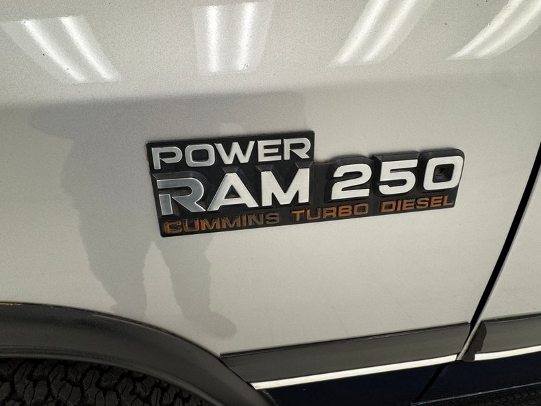 Dodge-W250-1992-Midnight-Blue-Metall-Dark-Gray-42