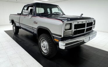 Dodge-W250-1992-Midnight-Blue-Metall-Dark-Gray-5