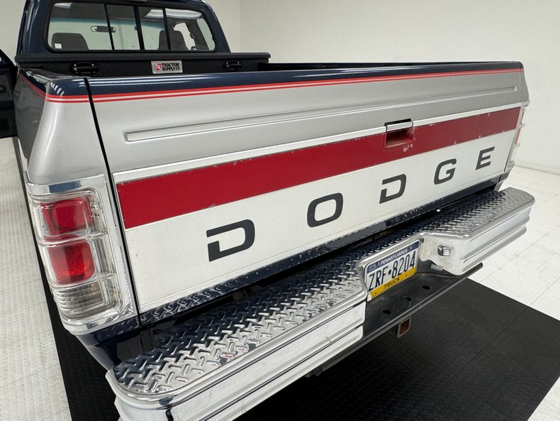 Dodge-W250-1992-Midnight-Blue-Metall-Dark-Gray-9