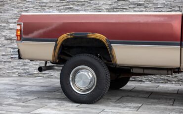 Dodge-W250-1993-Pickup-Truck-11