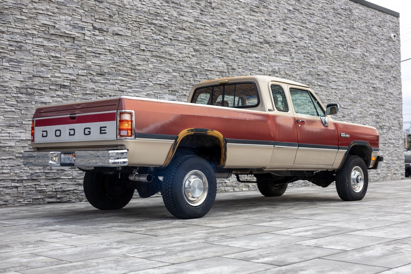 Dodge-W250-1993-Pickup-Truck-12