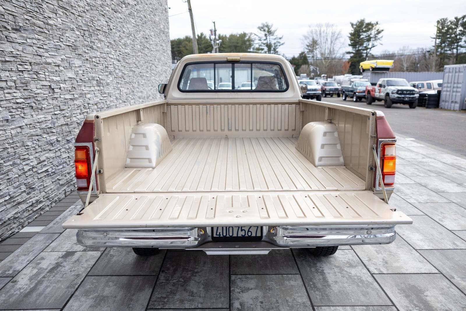 Dodge-W250-1993-Pickup-Truck-15