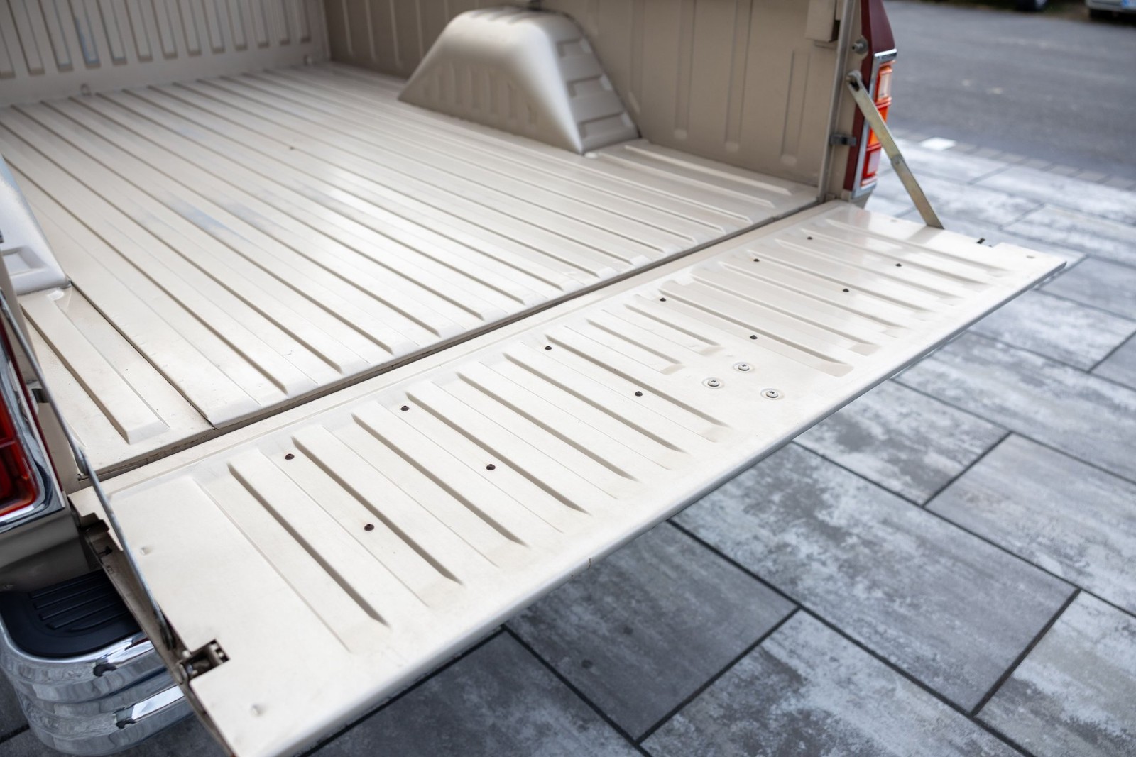 Dodge-W250-1993-Pickup-Truck-17