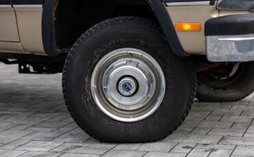 Dodge-W250-1993-Pickup-Truck-2