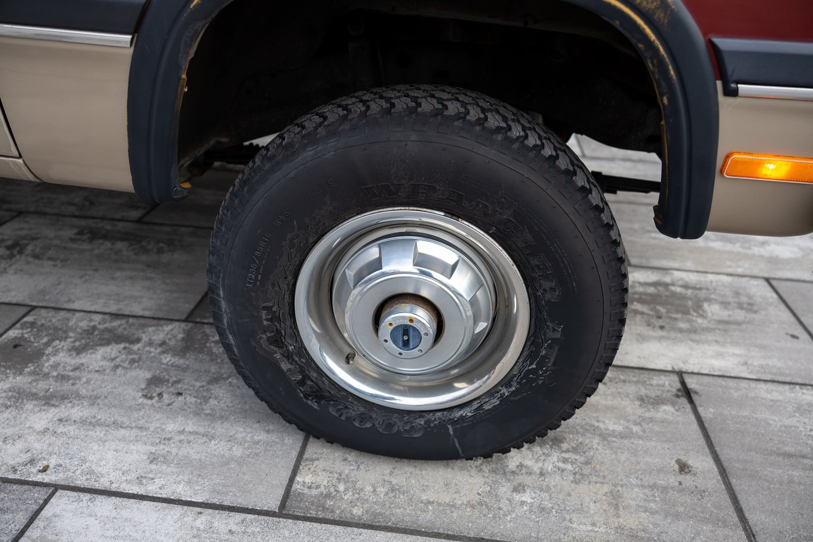 Dodge-W250-1993-Pickup-Truck-27