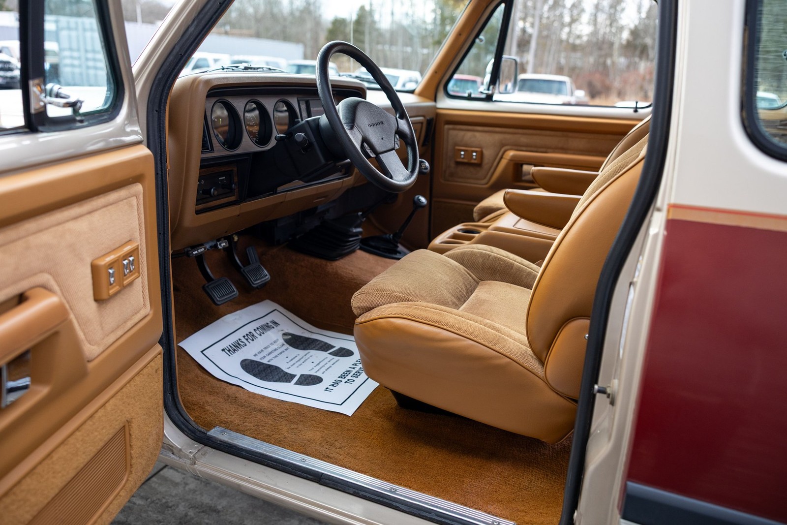 Dodge-W250-1993-Pickup-Truck-35