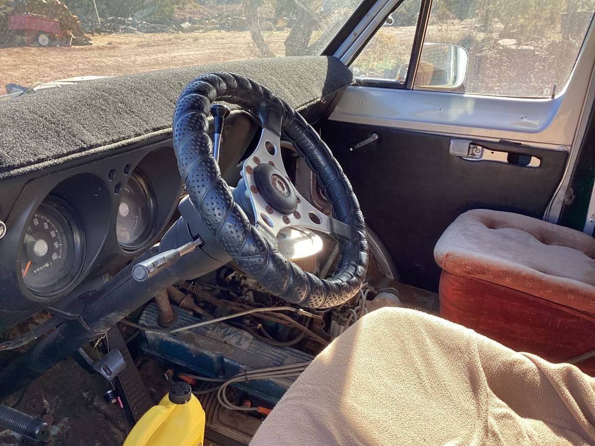 Dodge-b100-1976-silver-2