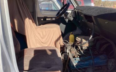 Dodge-b100-1976-silver-3