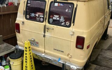 Dodge-b200-1979-yellow-1