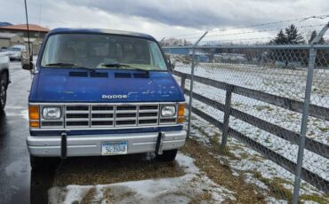 Dodge-b250-1986-blue-2