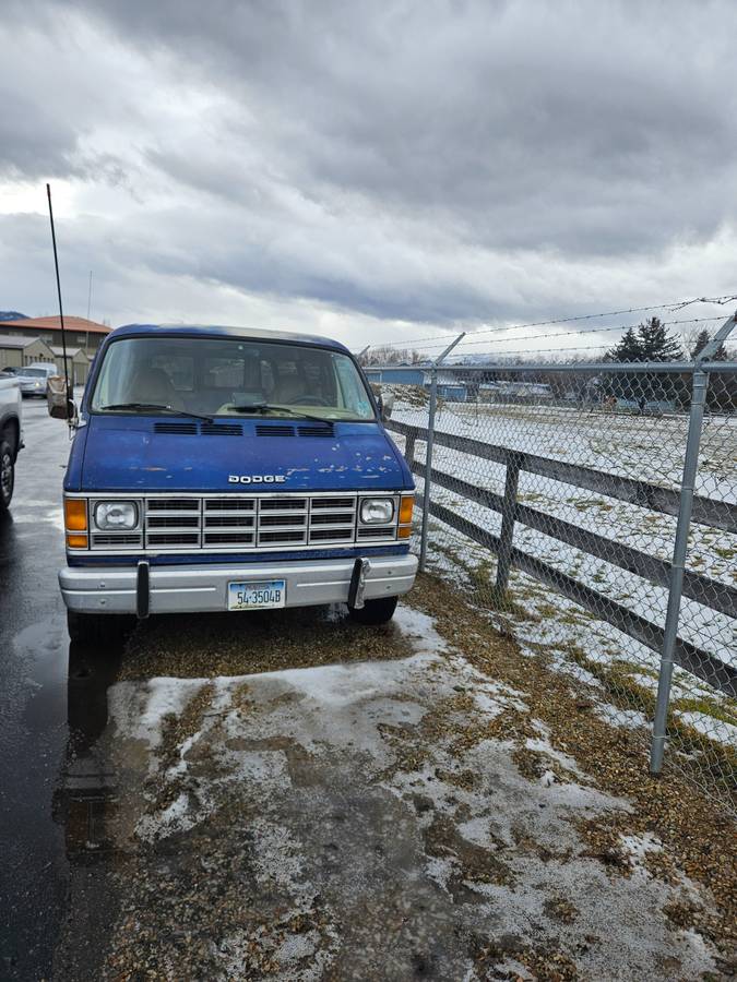 Dodge-b250-1986-blue-2