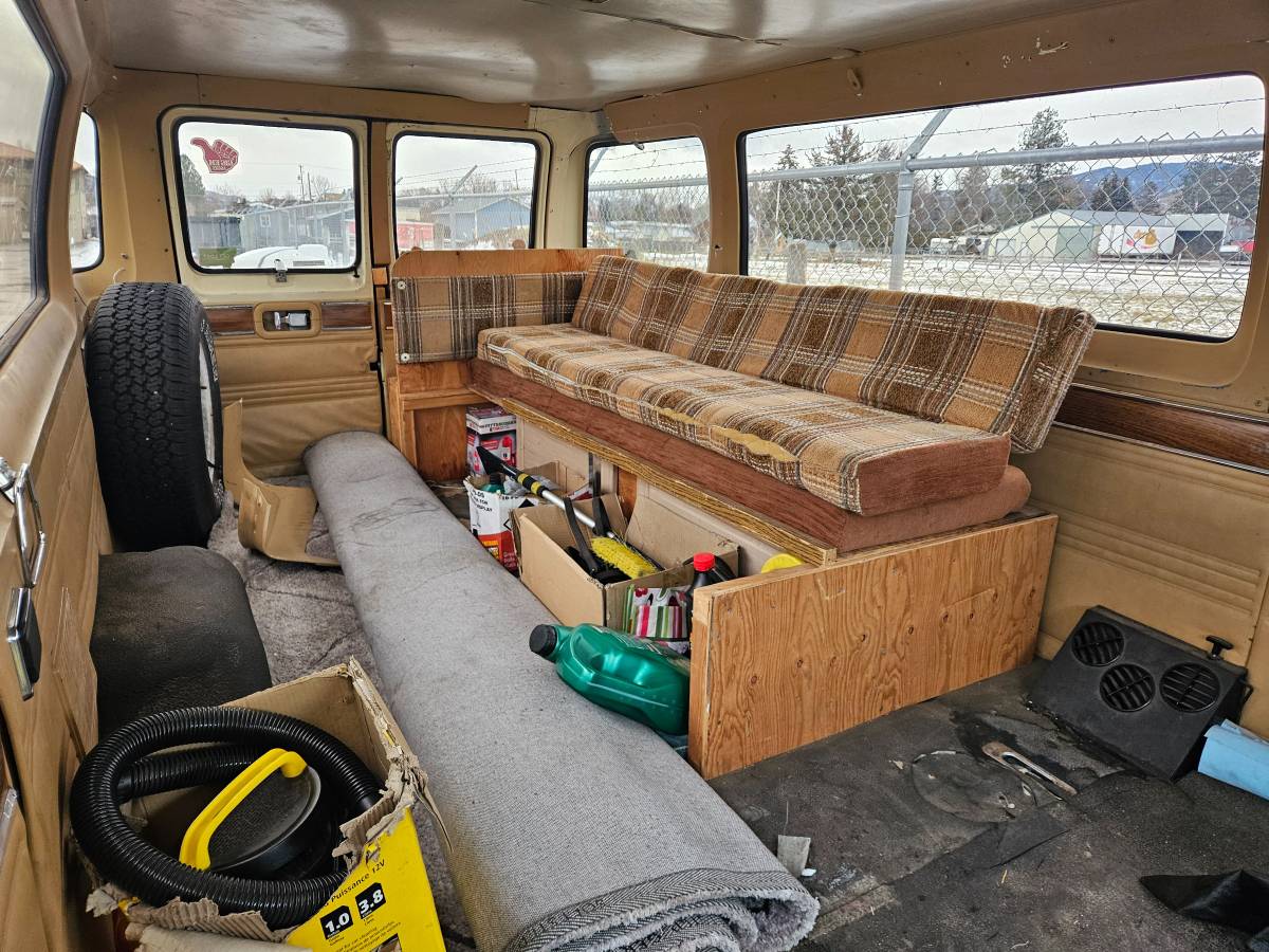 Dodge-b250-1986-blue-3