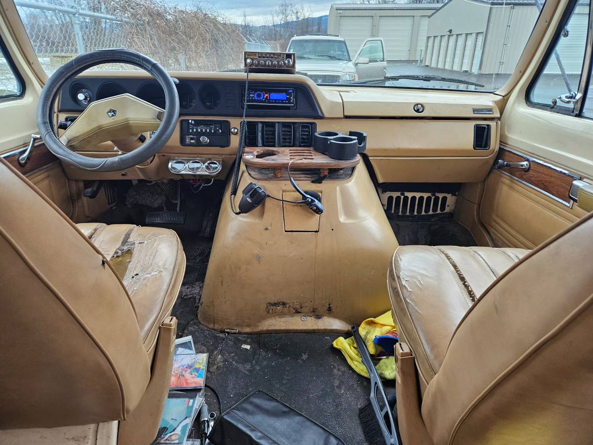 Dodge-b250-1986-blue-4