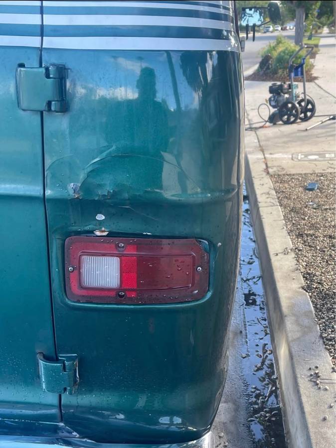 Dodge-b300-1977-white-10