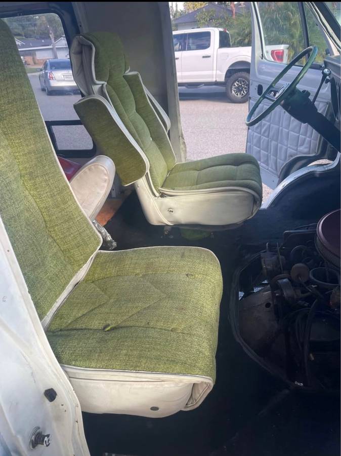 Dodge-b300-1977-white-11