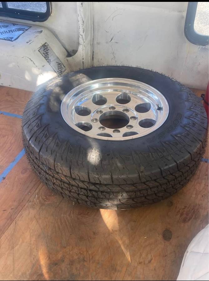 Dodge-b300-1977-white-9