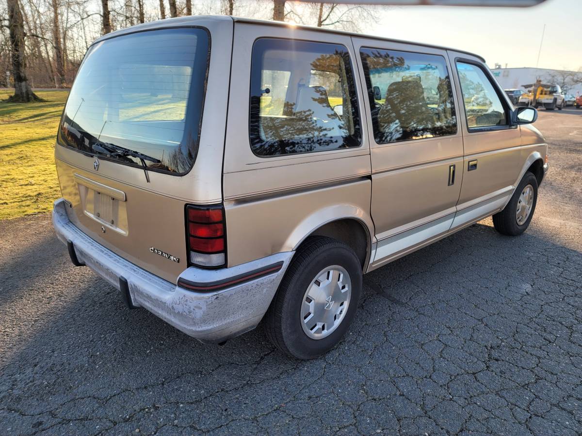 Dodge-caravan-1991-5
