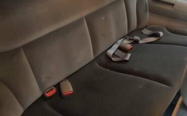 Dodge-caravan-1996-silver-1