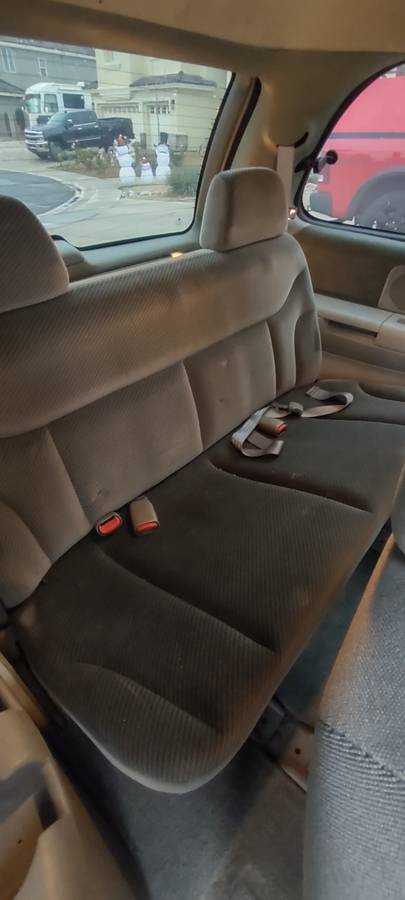 Dodge-caravan-1996-silver-1