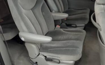 Dodge-caravan-1996-silver-12