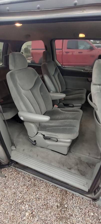 Dodge-caravan-1996-silver-12