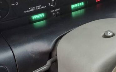 Dodge-caravan-1996-silver-2