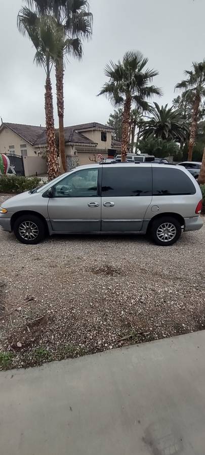 Dodge-caravan-1996-silver-7