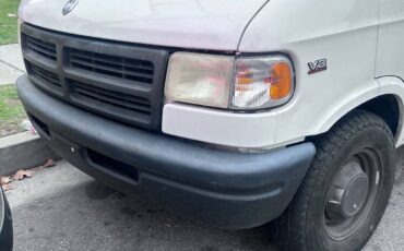 Dodge-cargo-van-2500-1995-white-1