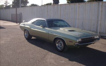 Dodge-challenger-1970-4