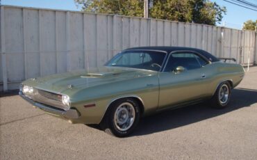 Dodge-challenger-1970-5