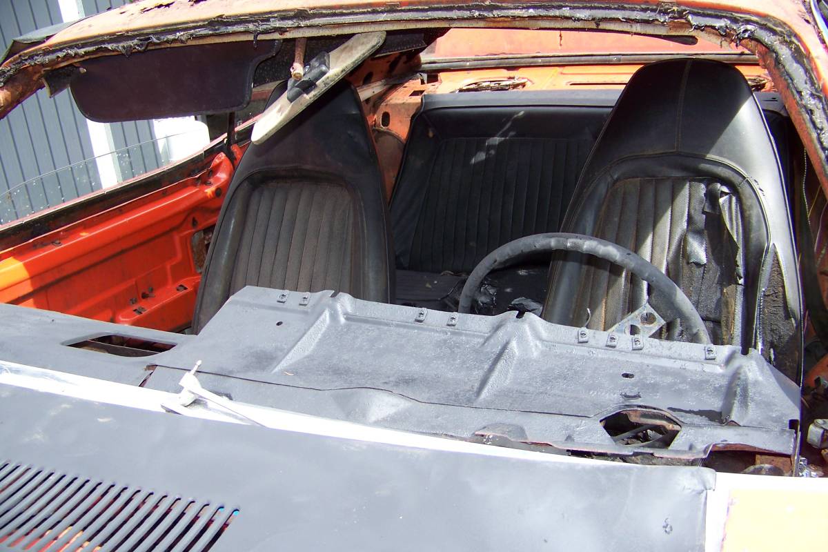 Dodge-challenger-1972-4