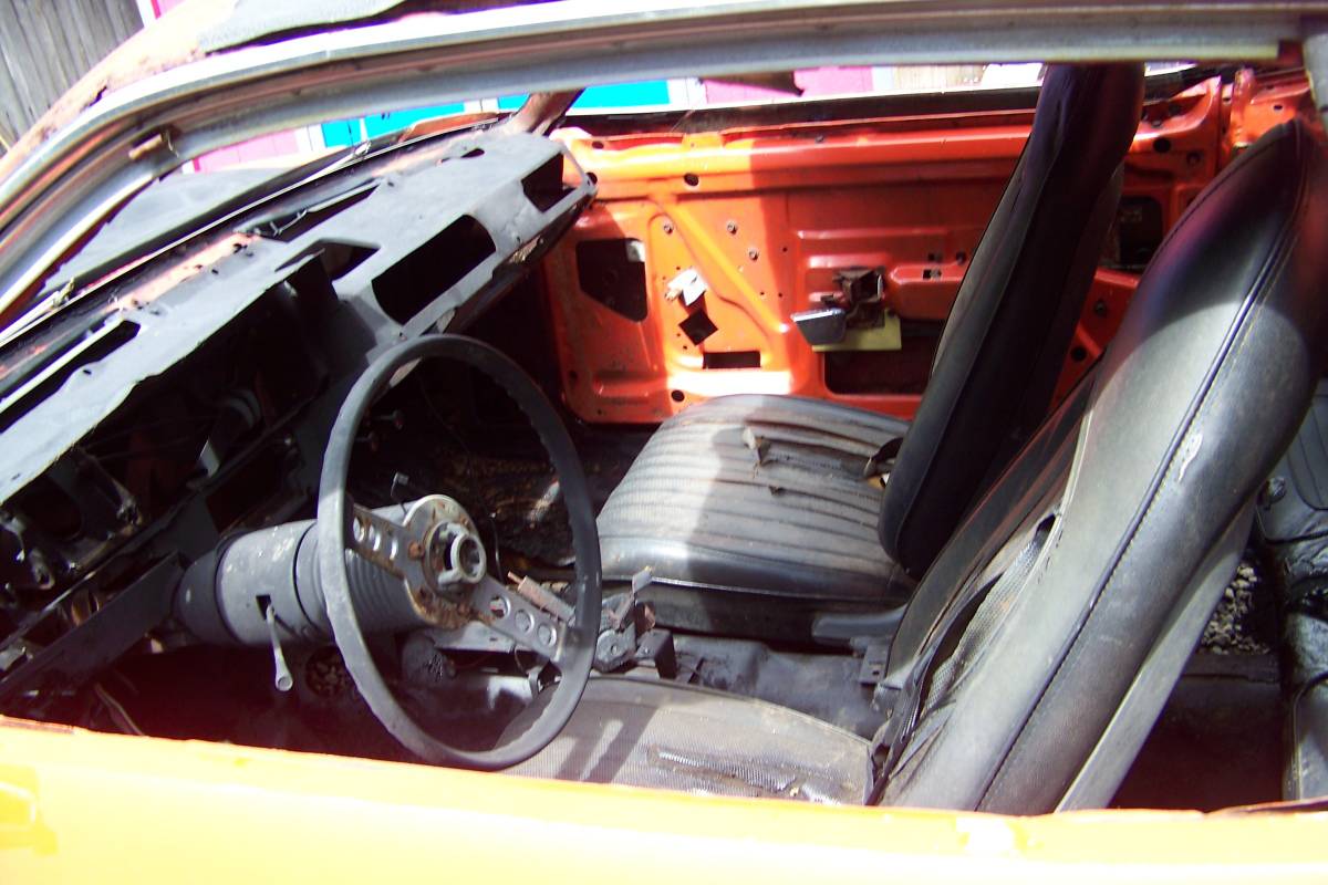 Dodge-challenger-1972-9