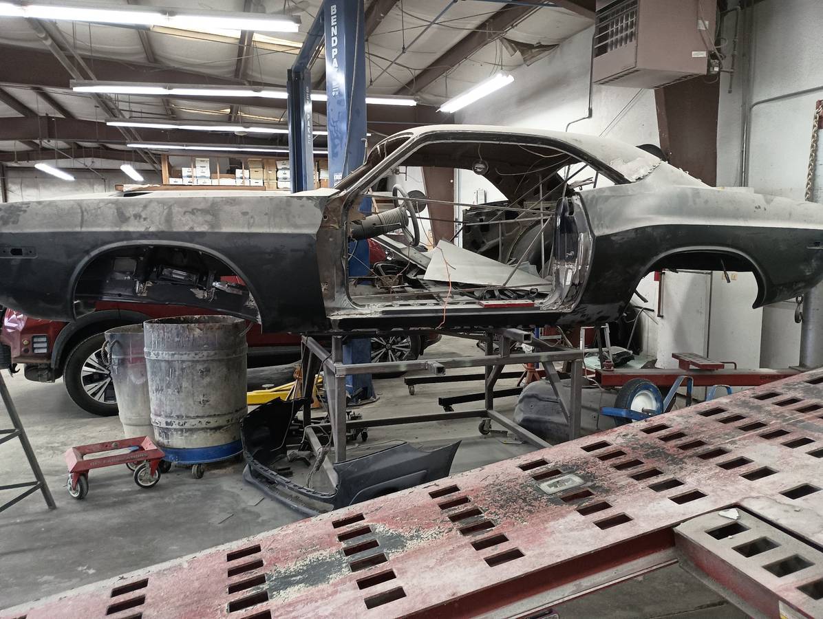 Dodge-challenger-1973-1