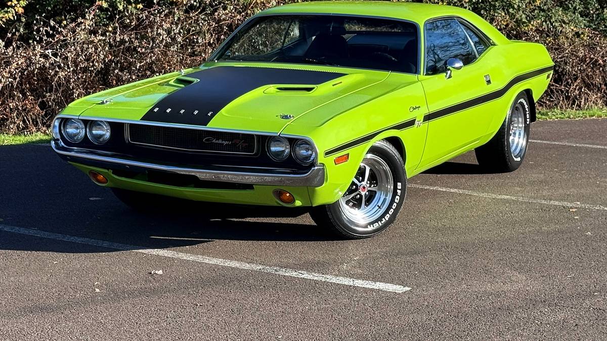 Dodge-challenger-rt-1970-green-1