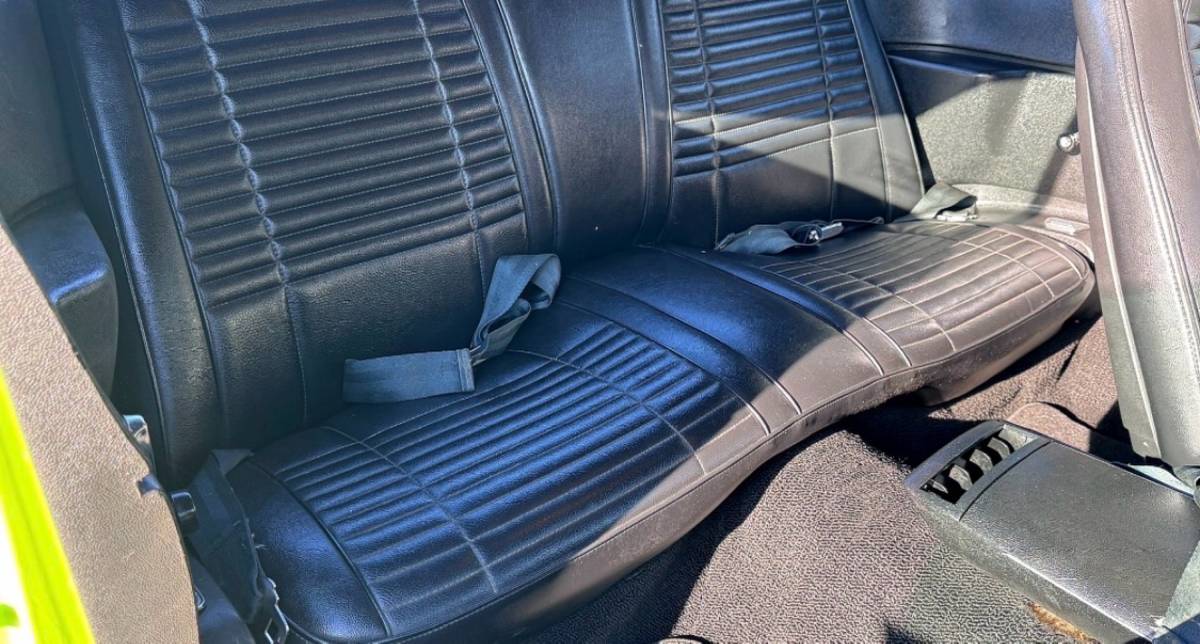 Dodge-challenger-rt-1970-green-14