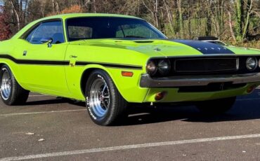 Dodge-challenger-rt-1970-green-3