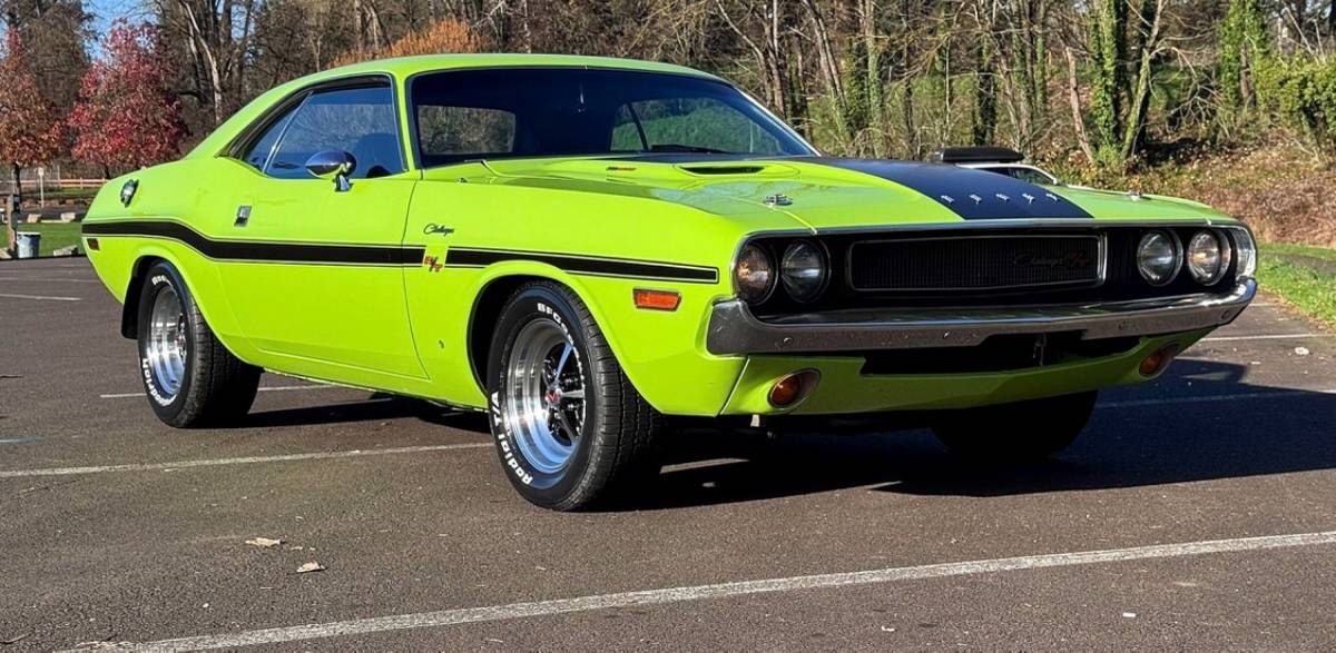 Dodge-challenger-rt-1970-green-3
