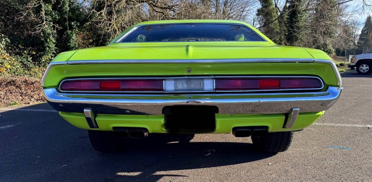 Dodge-challenger-rt-1970-green-6