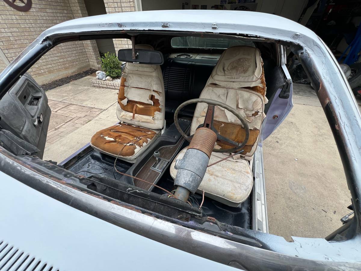 Dodge-challenger-rt-1970-purple-14